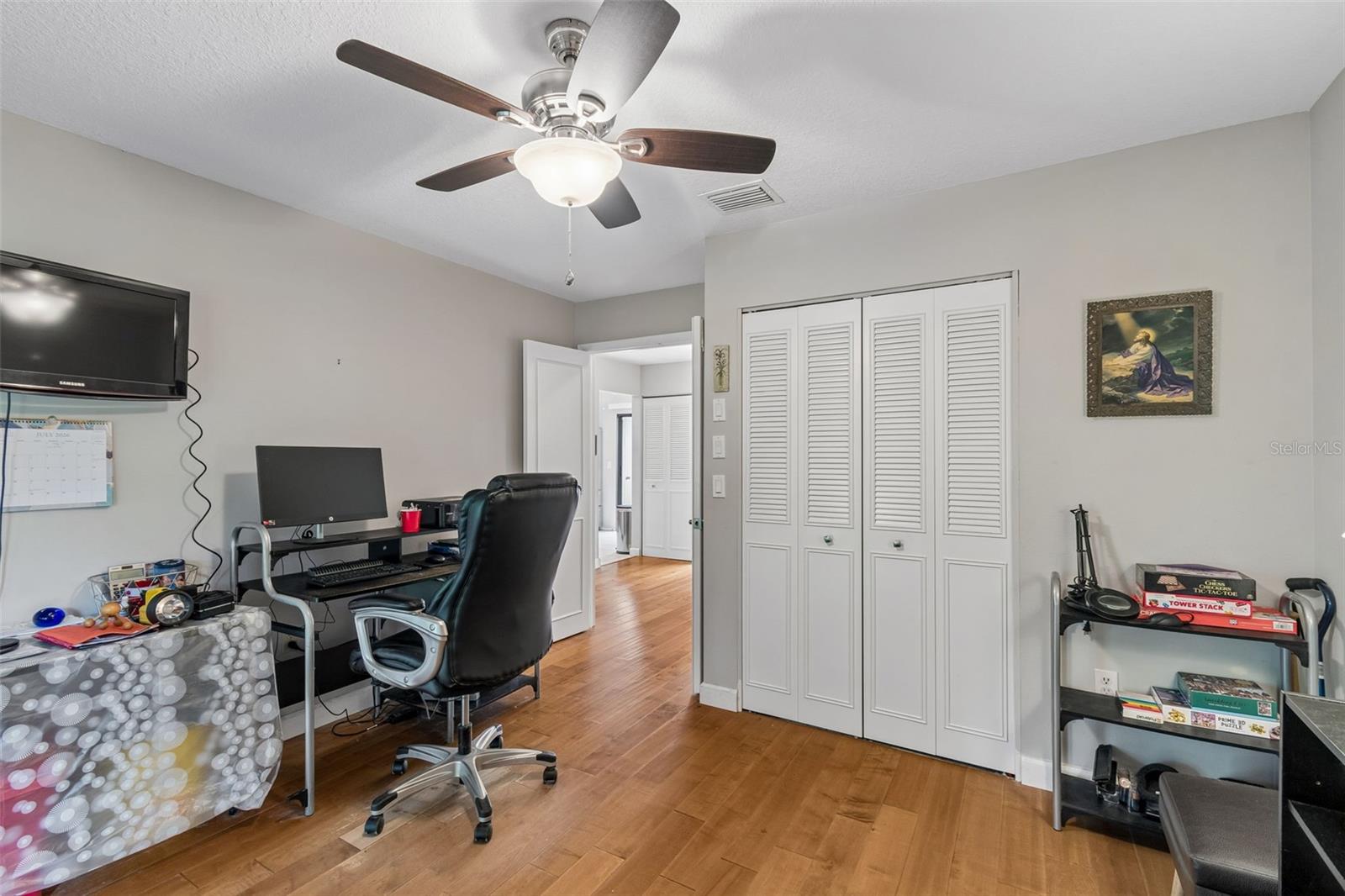 STRATHMORE GATE-EAST - Residential