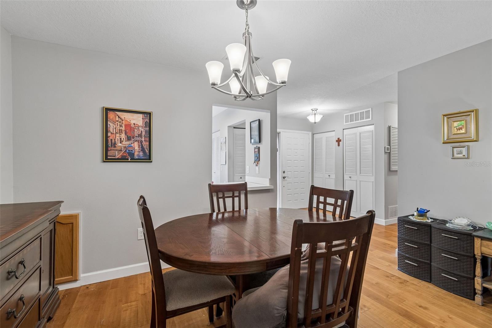STRATHMORE GATE-EAST - Residential