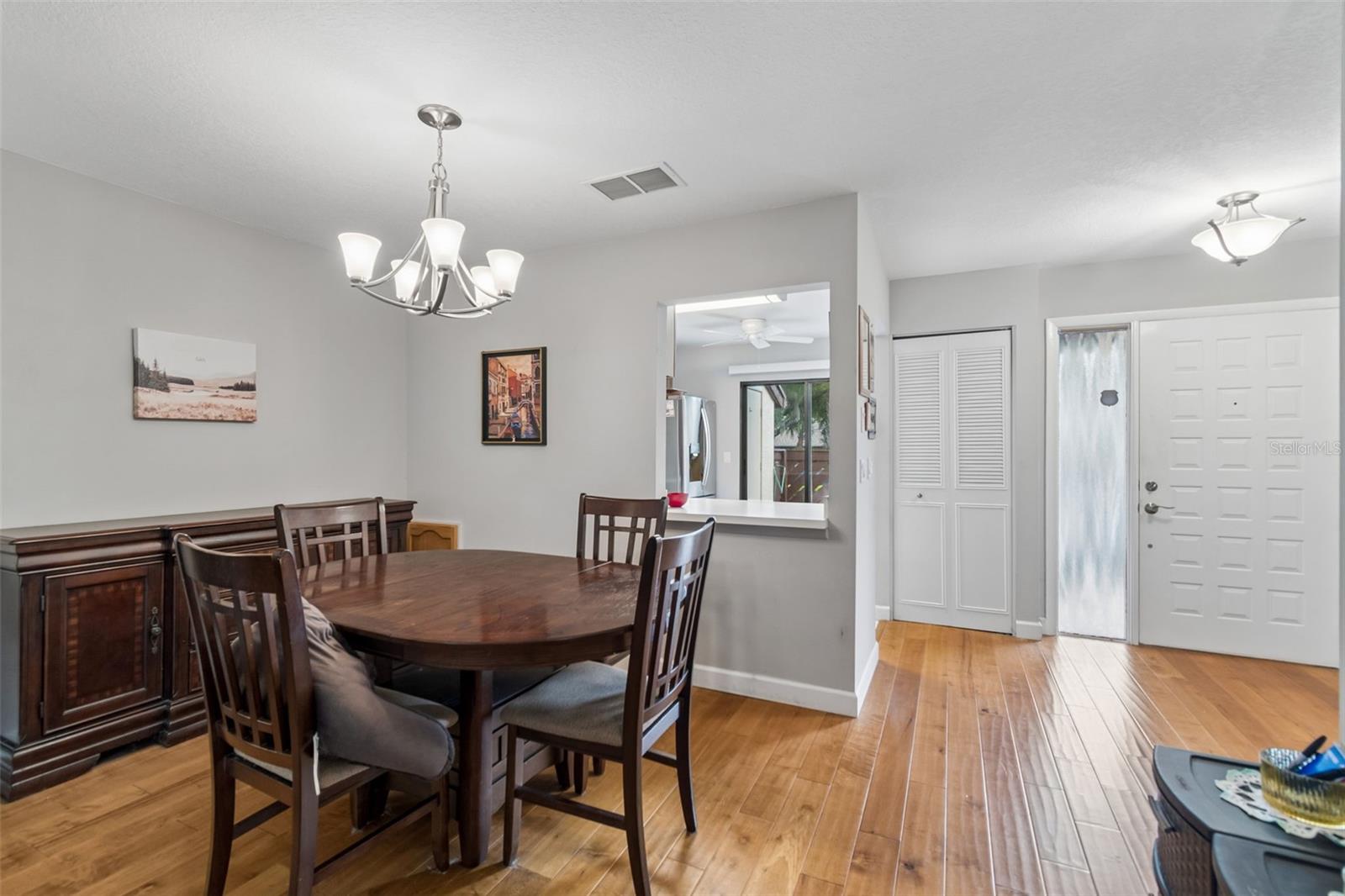 STRATHMORE GATE-EAST - Residential