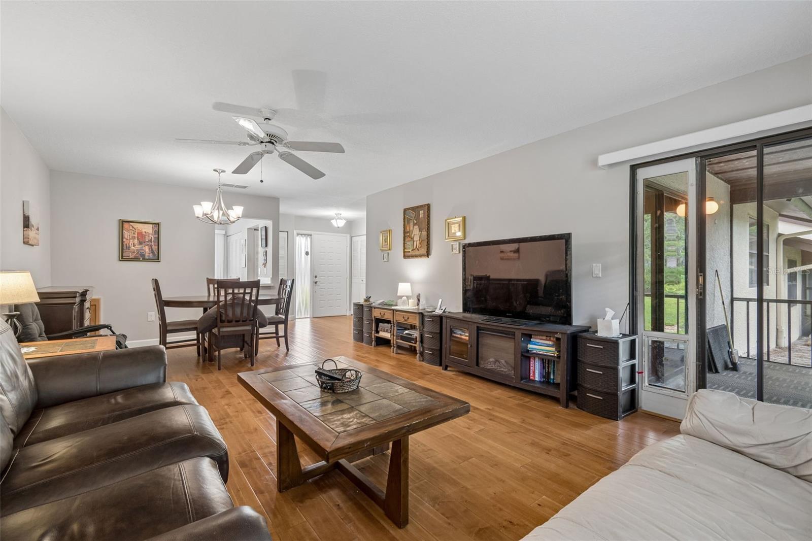 STRATHMORE GATE-EAST - Residential
