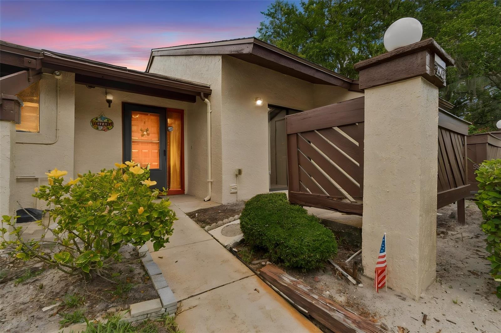 STRATHMORE GATE-EAST - Residential
