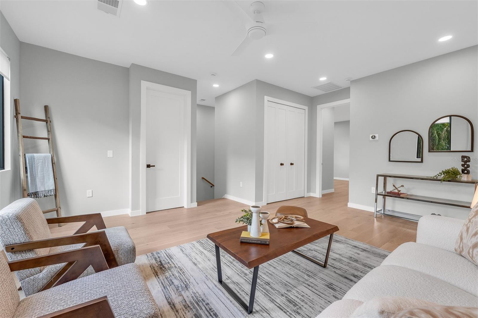 BONITA PARK - Residential