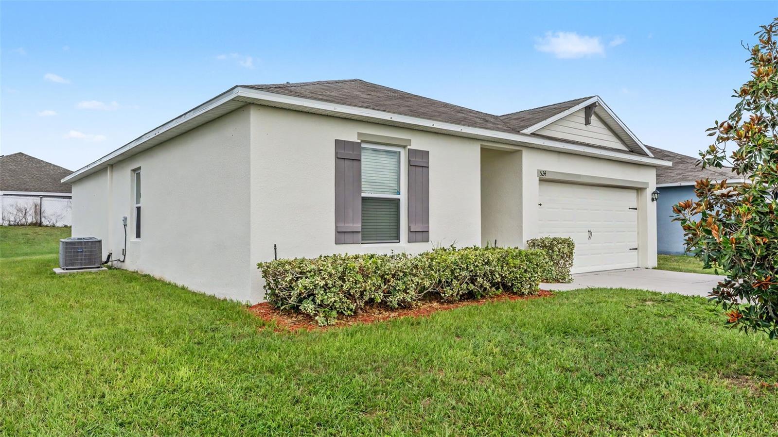 AUBURNDALE MANOR - Residential