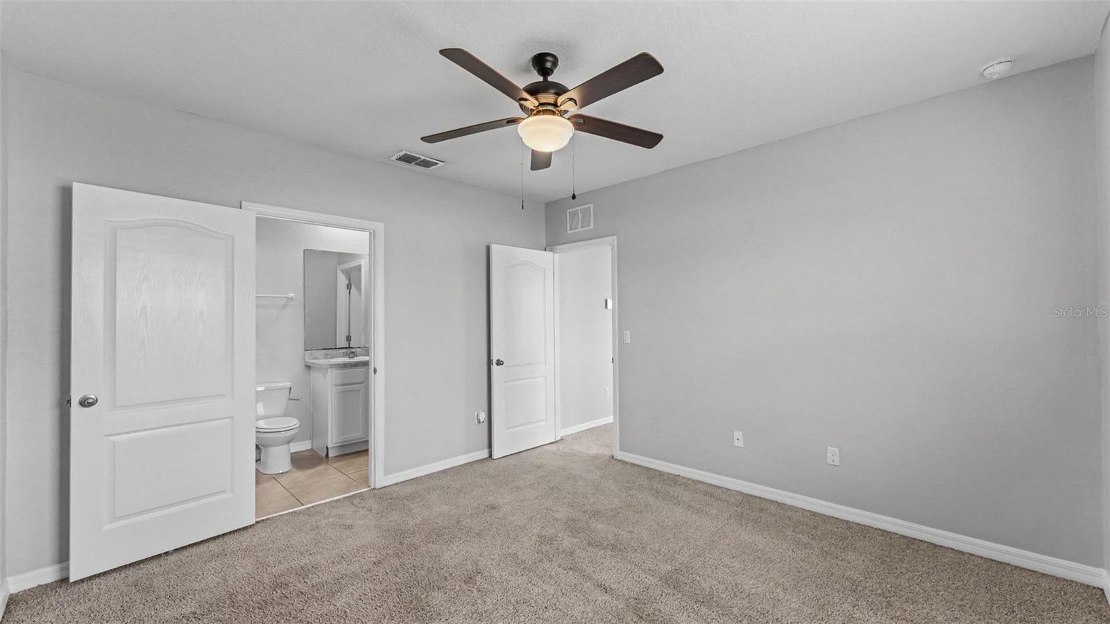 AUBURNDALE MANOR - Residential