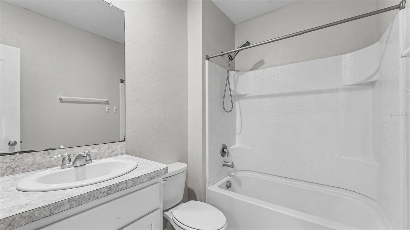 AUBURNDALE MANOR - Residential