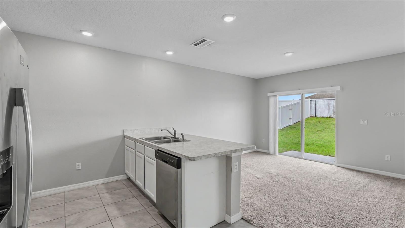 AUBURNDALE MANOR - Residential