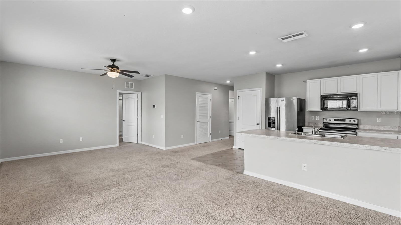 AUBURNDALE MANOR - Residential