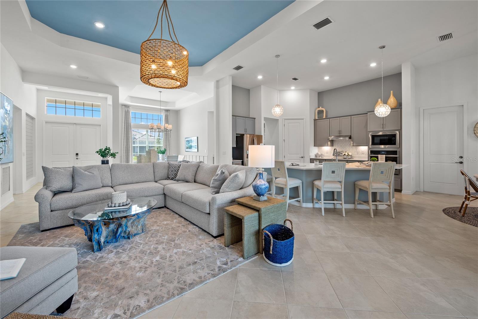 CALUSA COUNTRY CLUB - Residential