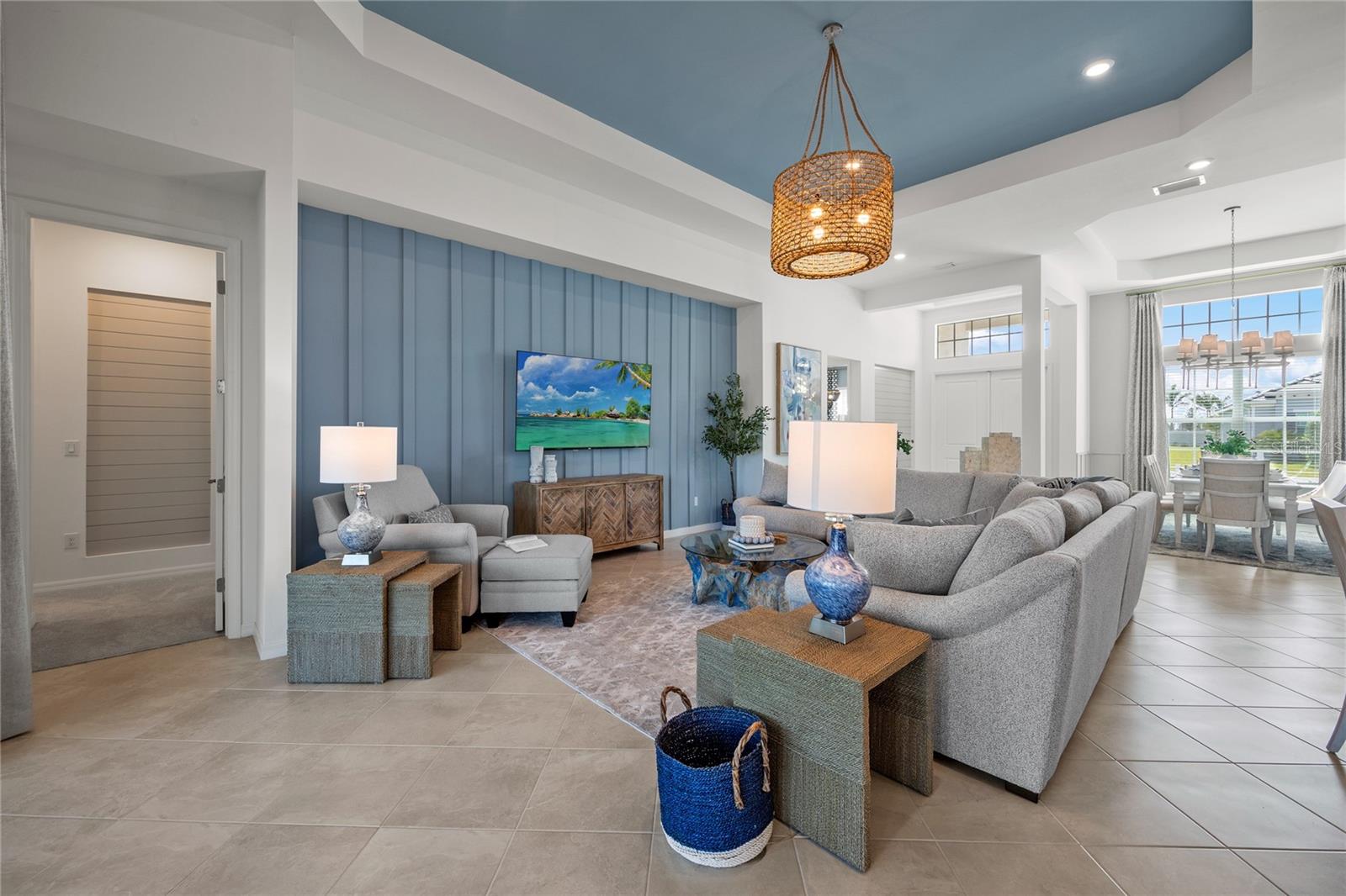 CALUSA COUNTRY CLUB - Residential