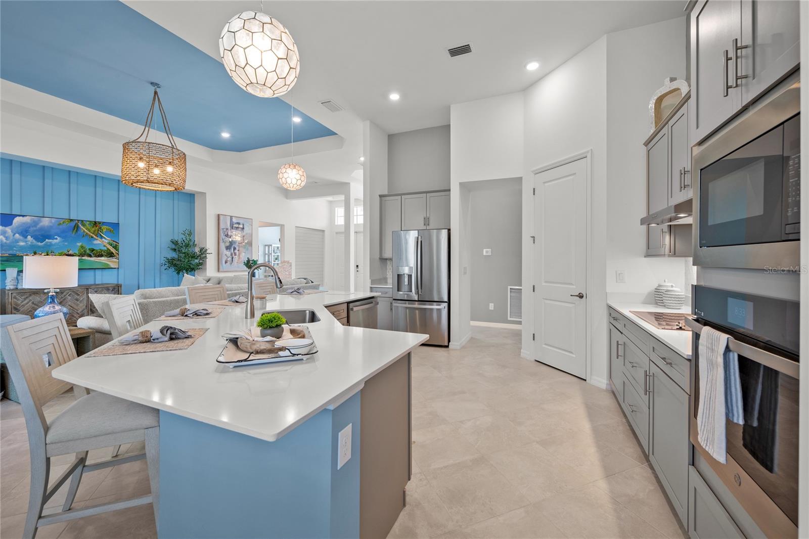 CALUSA COUNTRY CLUB - Residential
