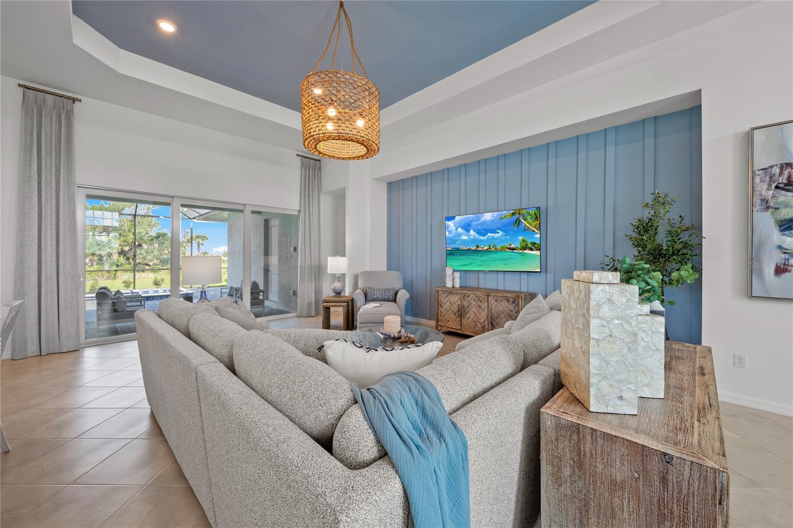 CALUSA COUNTRY CLUB - Residential