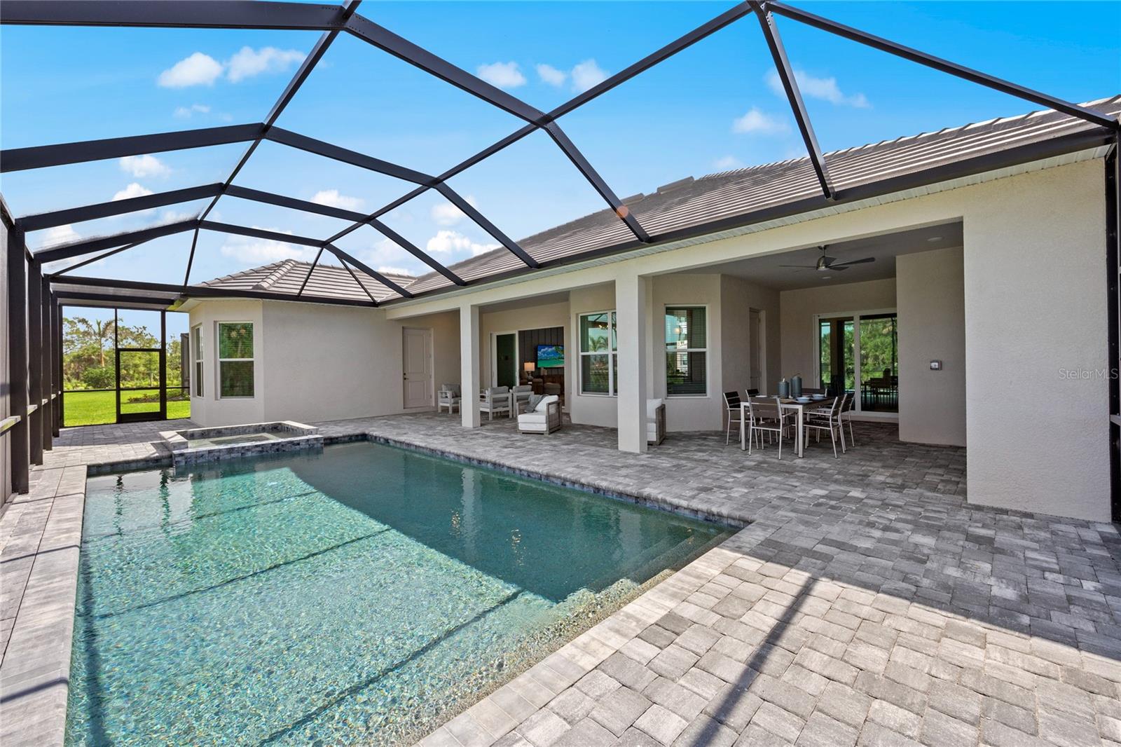 CALUSA COUNTRY CLUB - Residential