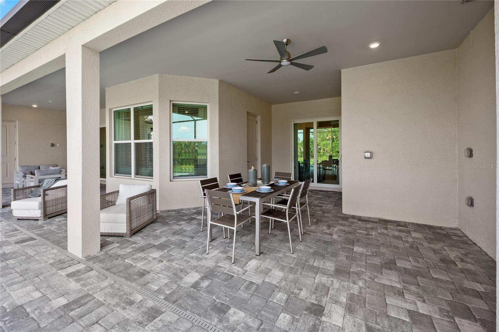 CALUSA COUNTRY CLUB - Residential