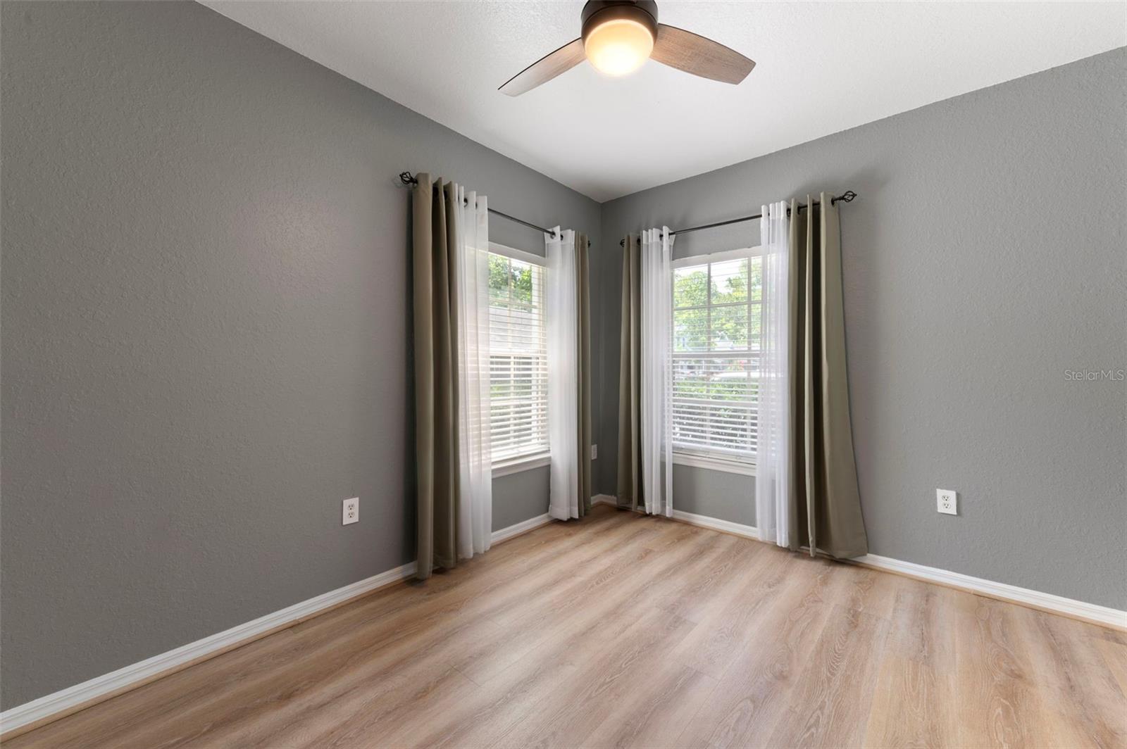 WATERFORD AT PALM HARBOR LUXURY CONDO - Residential