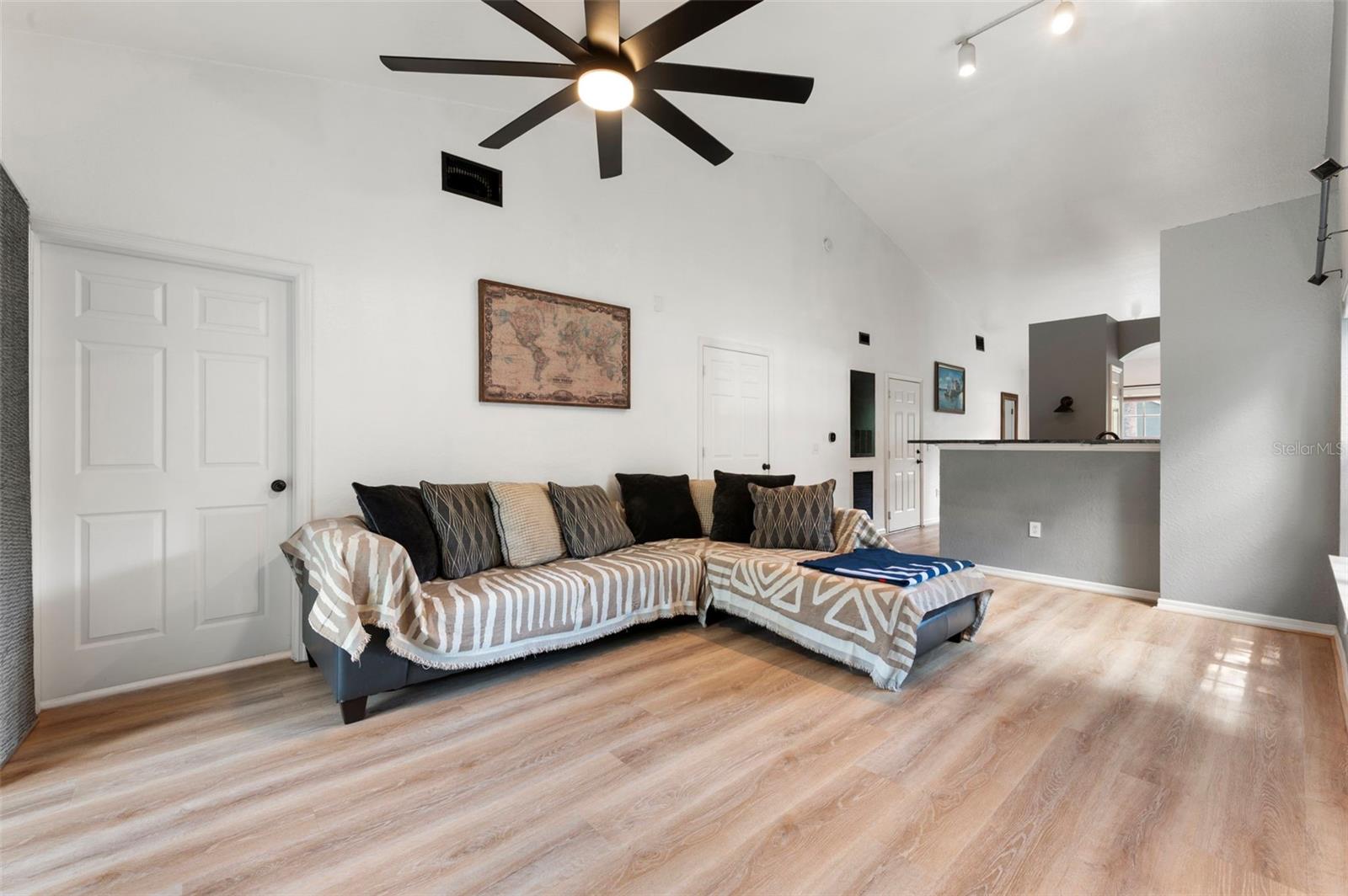 WATERFORD AT PALM HARBOR LUXURY CONDO - Residential