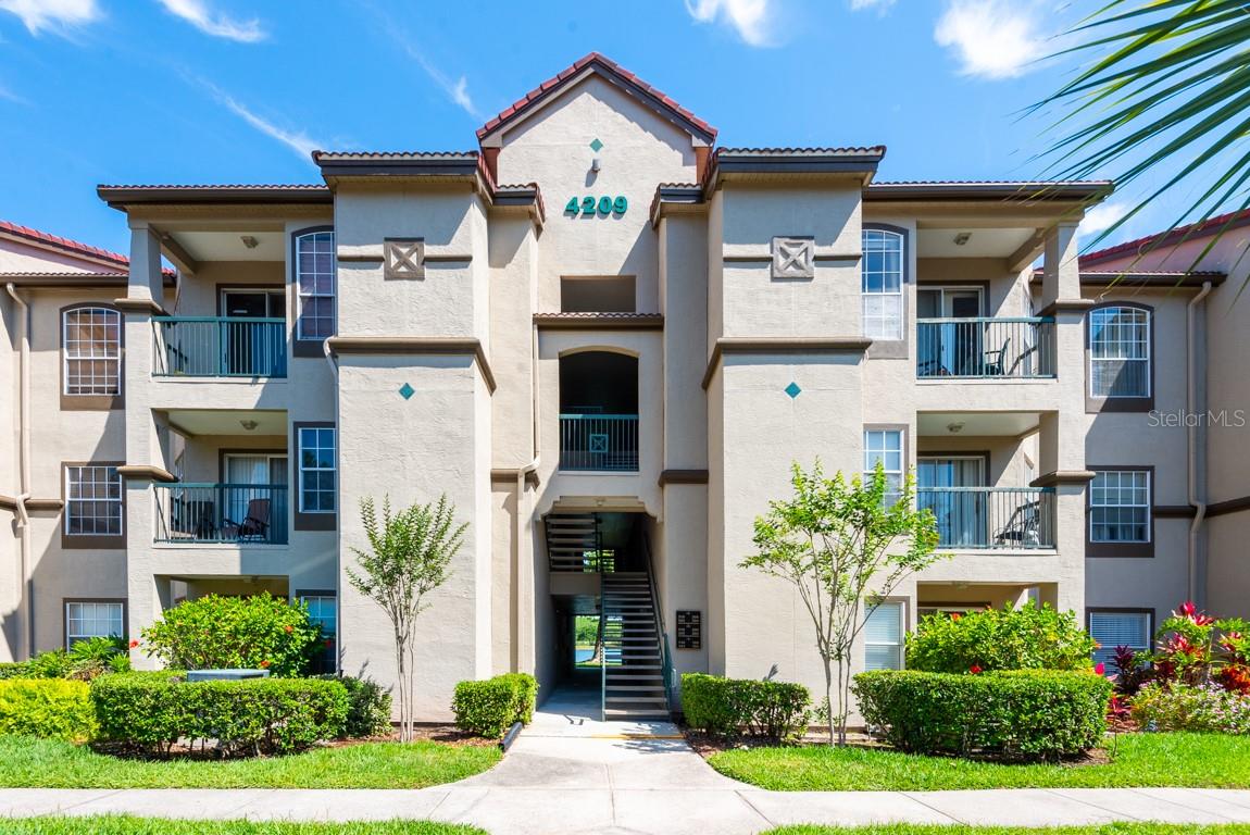 LAKEVIEW AT CALUSA TRACE - Residential