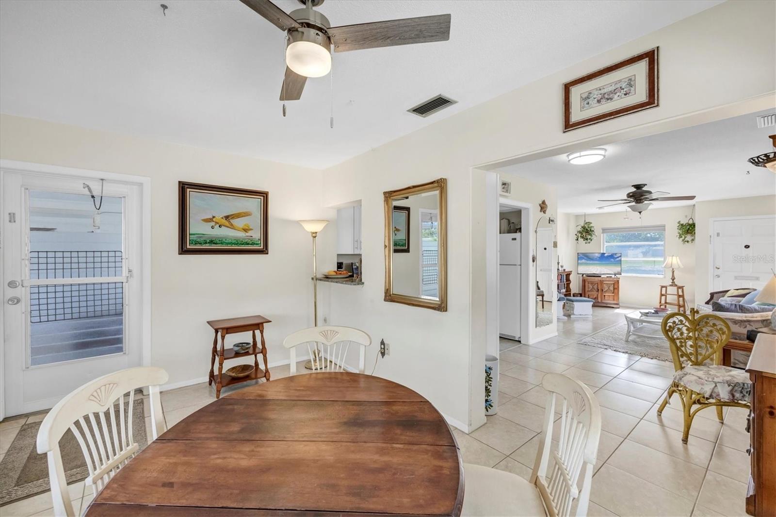 BEACH MANOR VILLAS - Residential