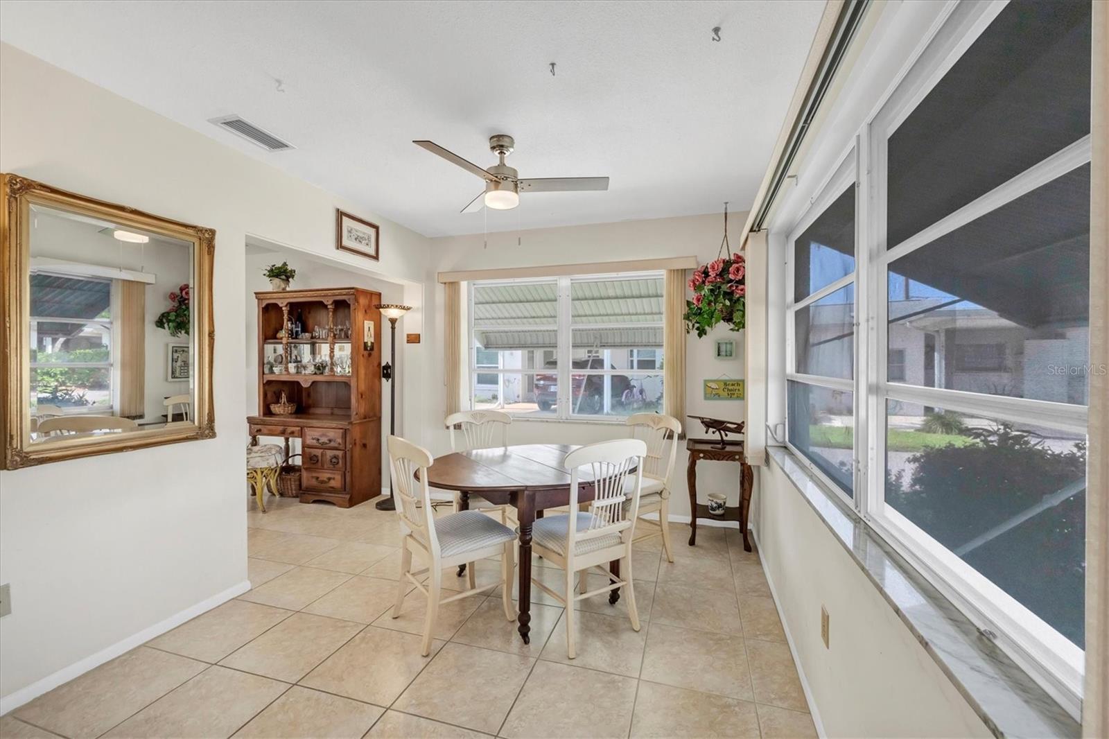BEACH MANOR VILLAS - Residential