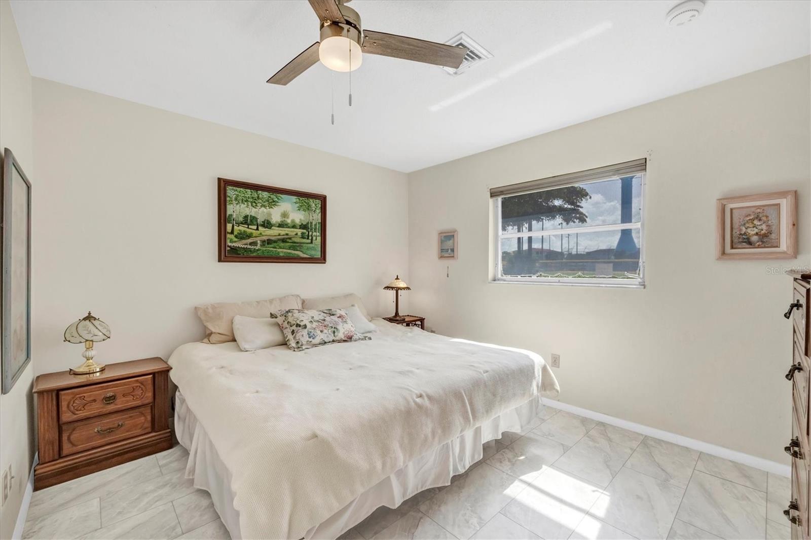 BEACH MANOR VILLAS - Residential