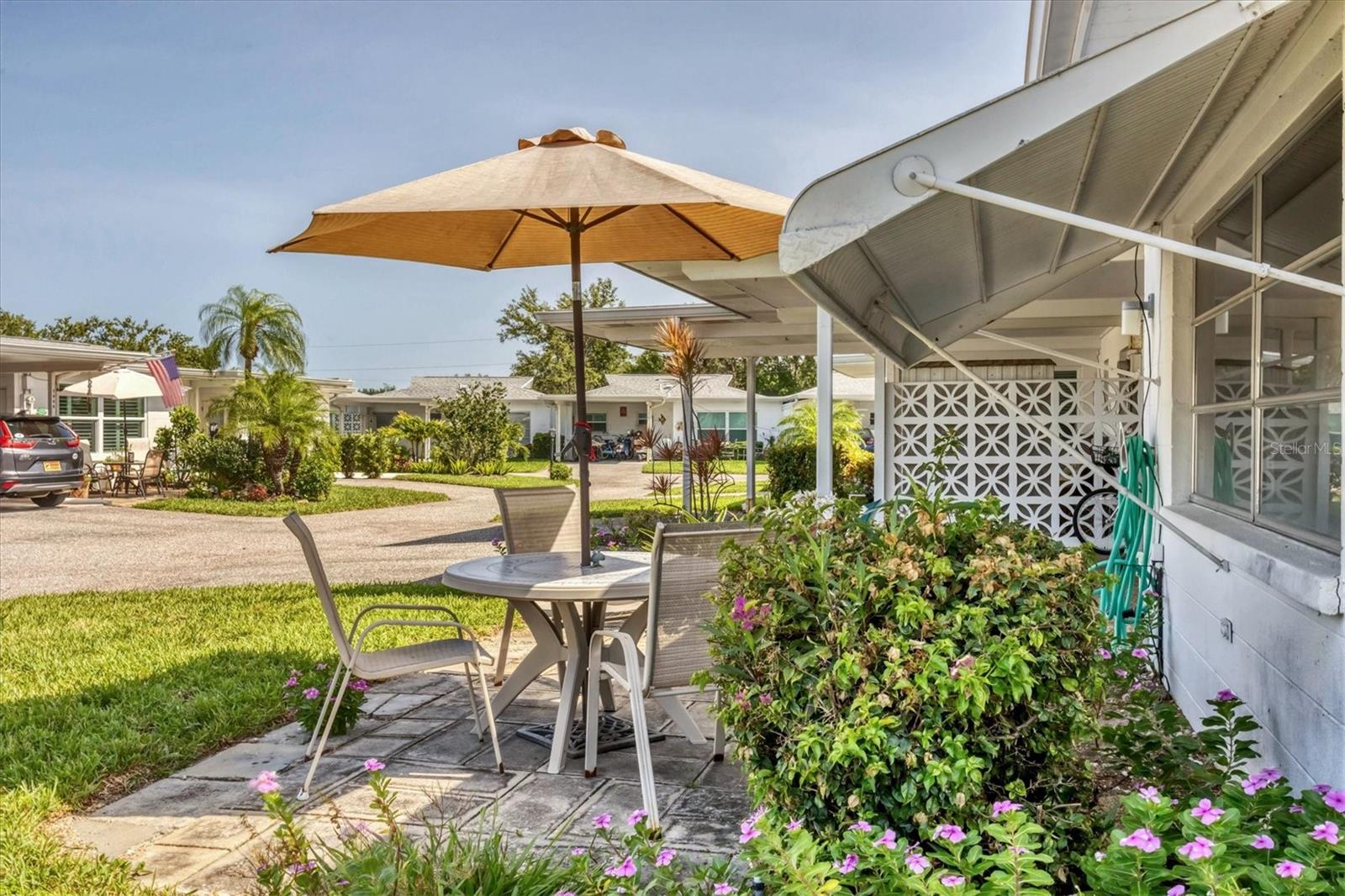 BEACH MANOR VILLAS - Residential