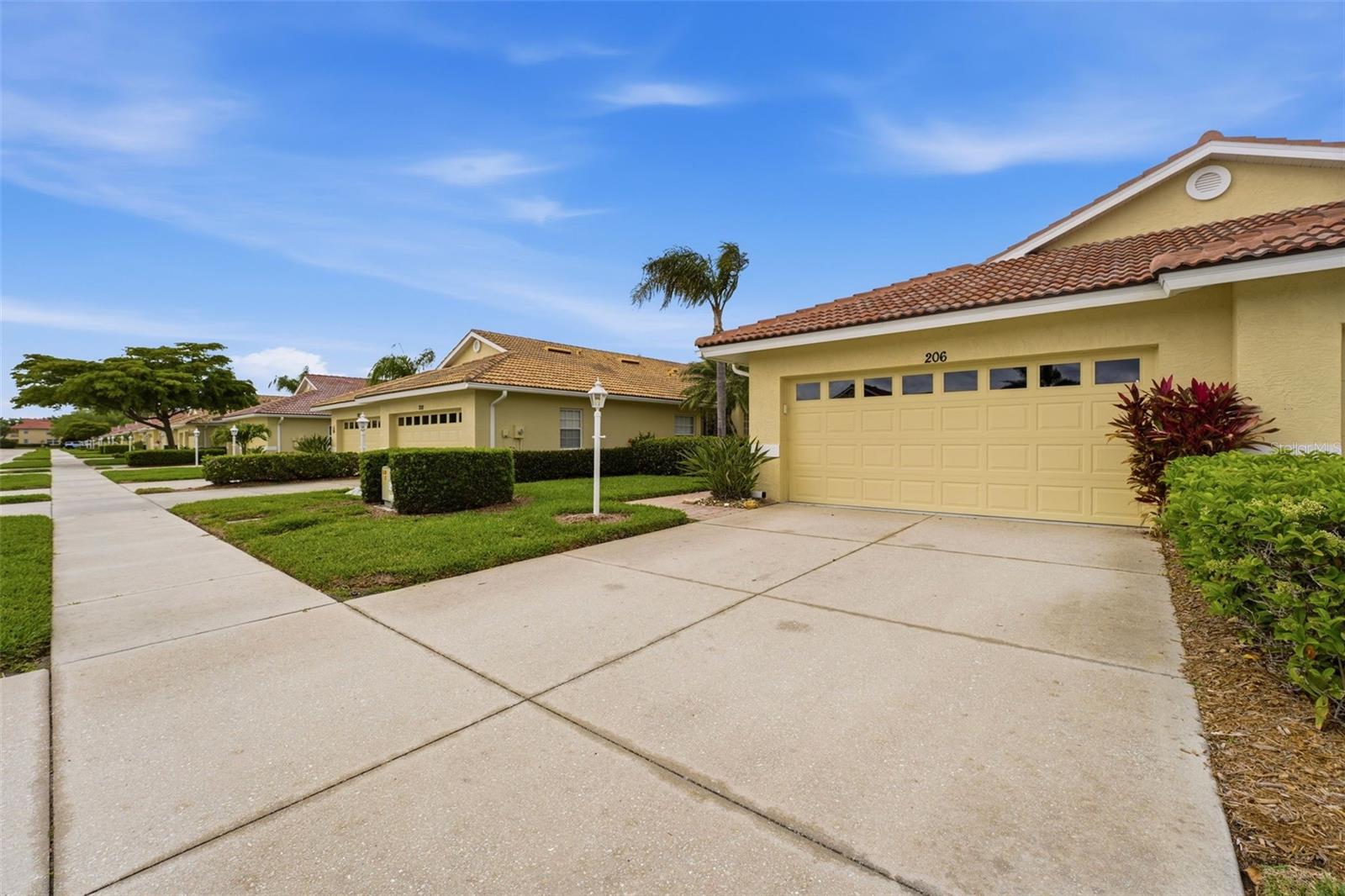 VISTA DEL LAGO - Residential