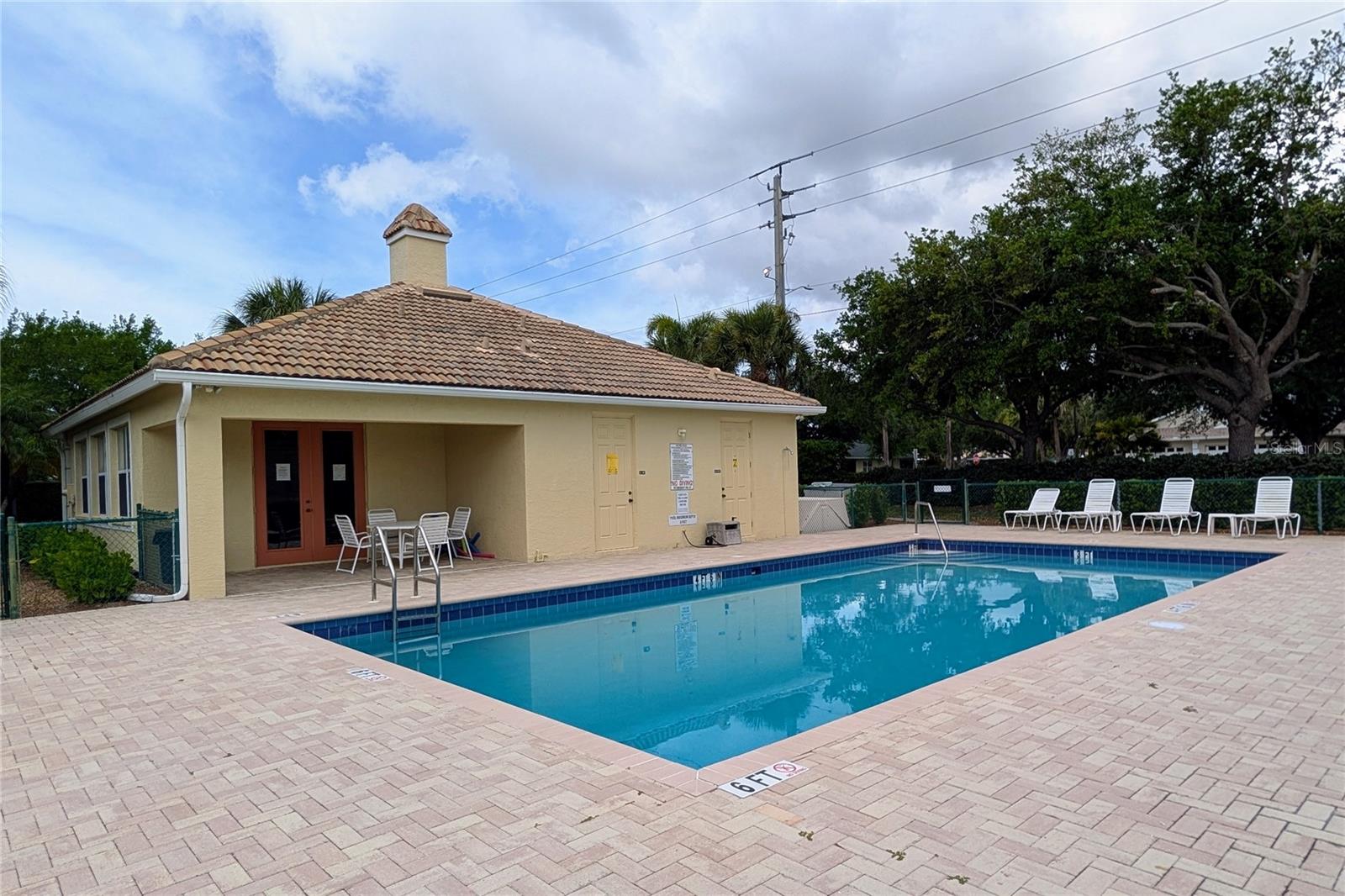 VISTA DEL LAGO - Residential