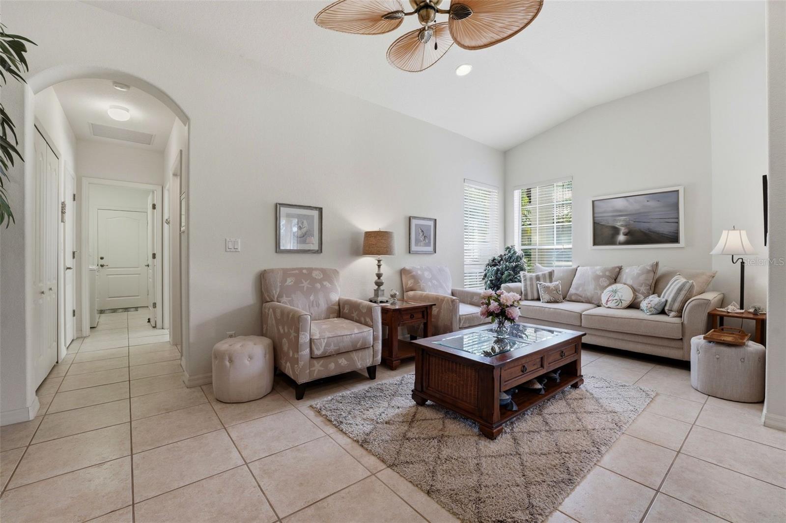 VISTA DEL LAGO - Residential