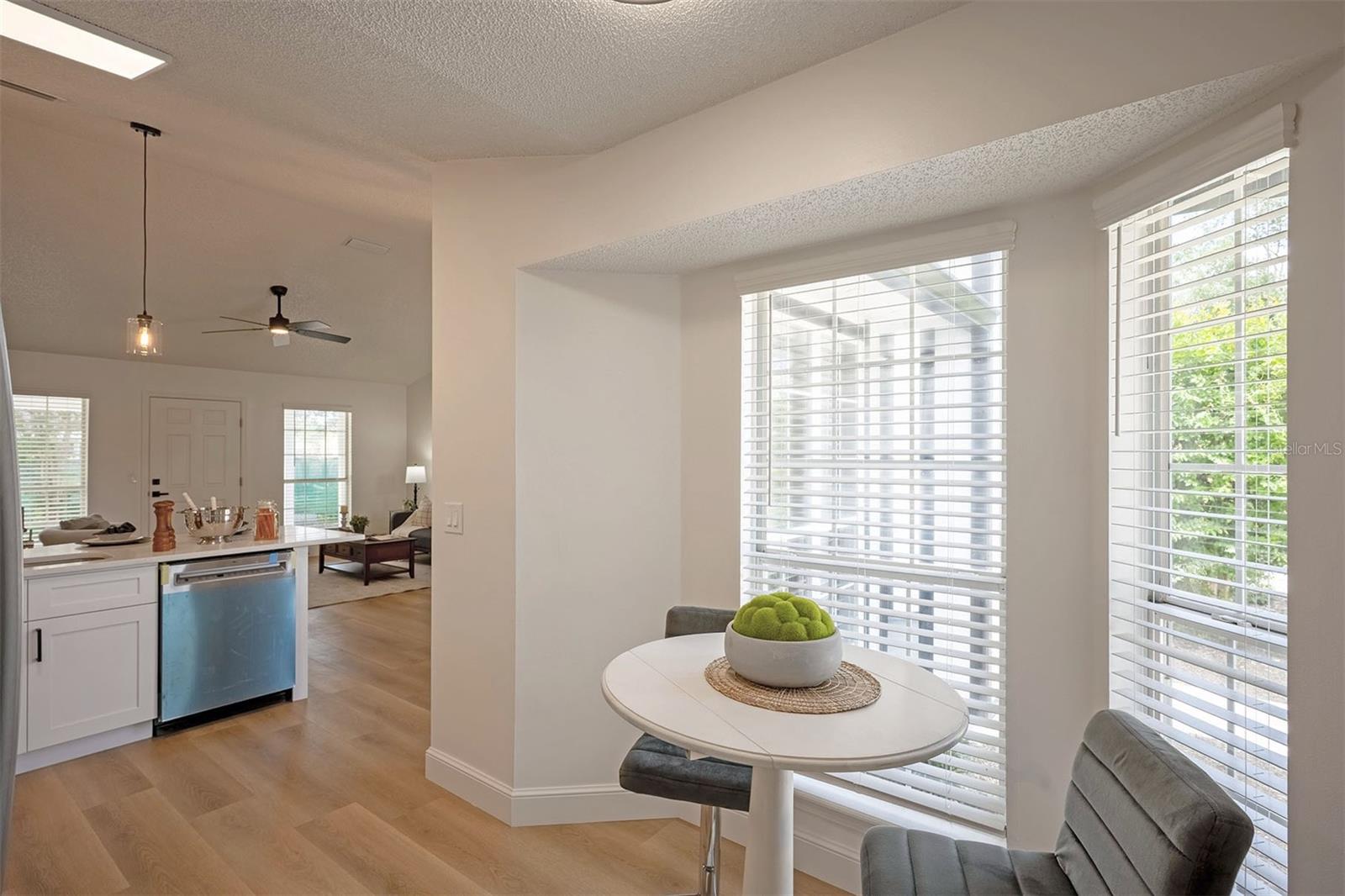 RUSSELL OAKS - Residential