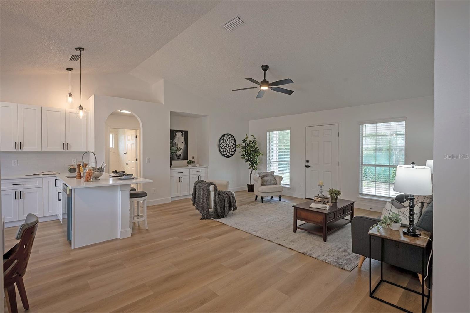 RUSSELL OAKS - Residential