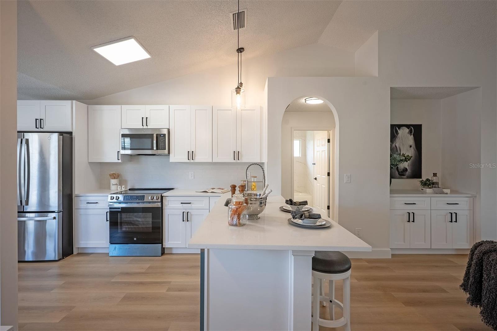 RUSSELL OAKS - Residential