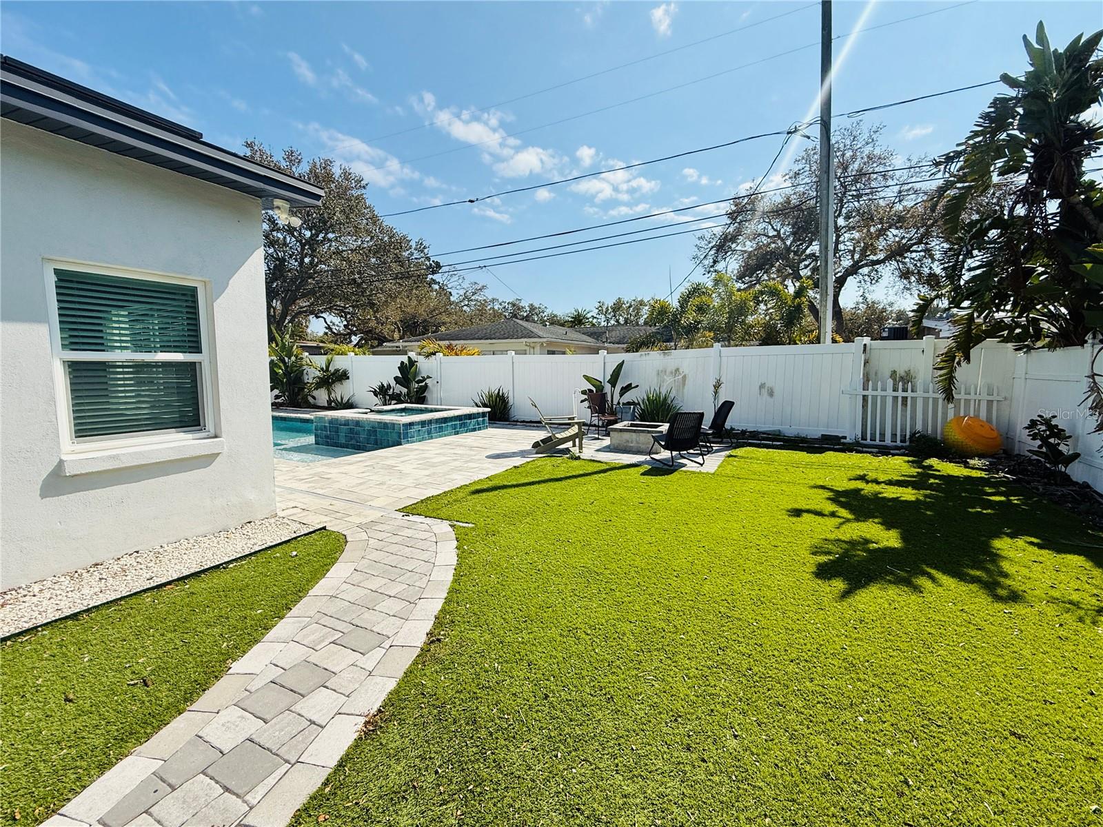 BOCA CIEGA WOODLANDS - Residential