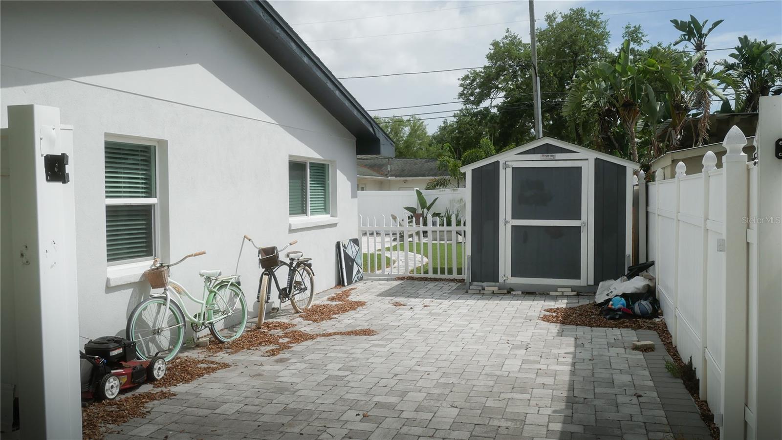 BOCA CIEGA WOODLANDS - Residential