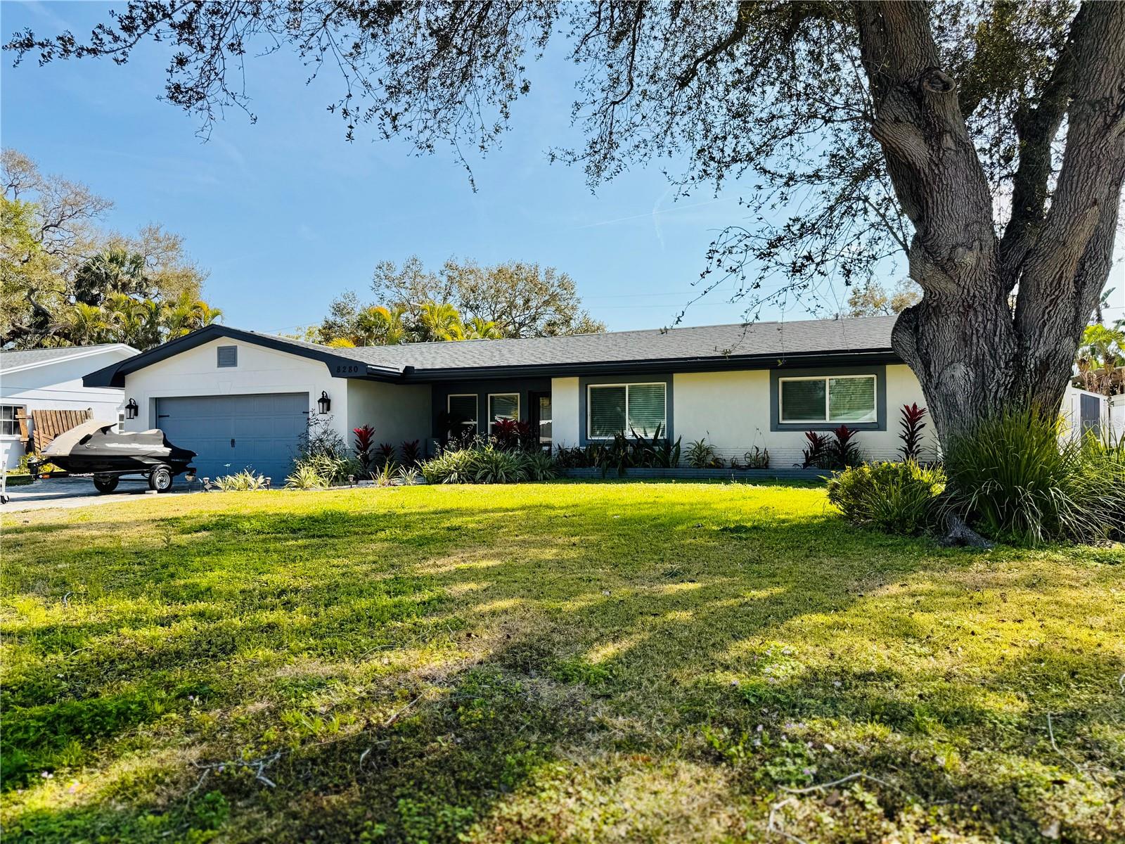 BOCA CIEGA WOODLANDS - Residential