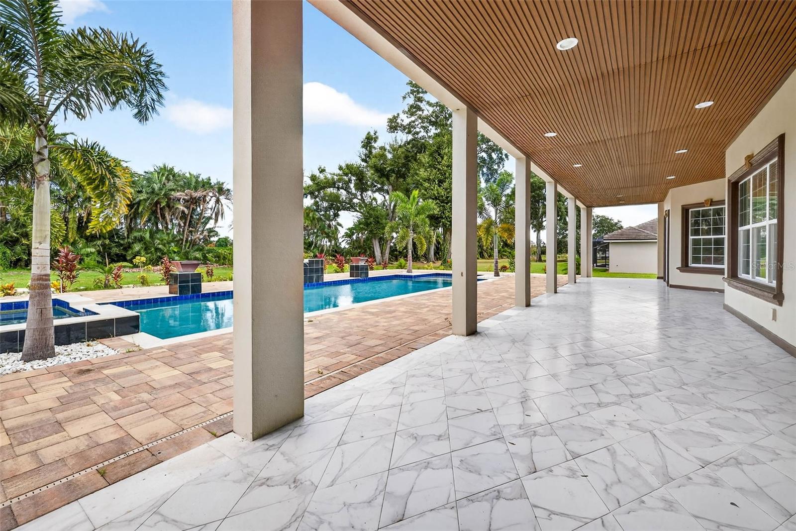FLINT LAKE ESTATES SUB - Residential
