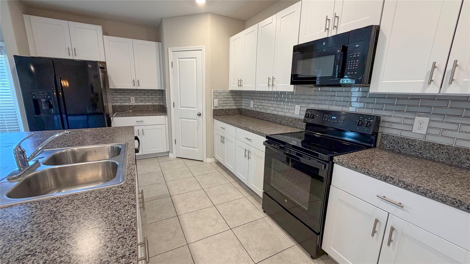 COPPERSPRING PH 2 - Residential Lease