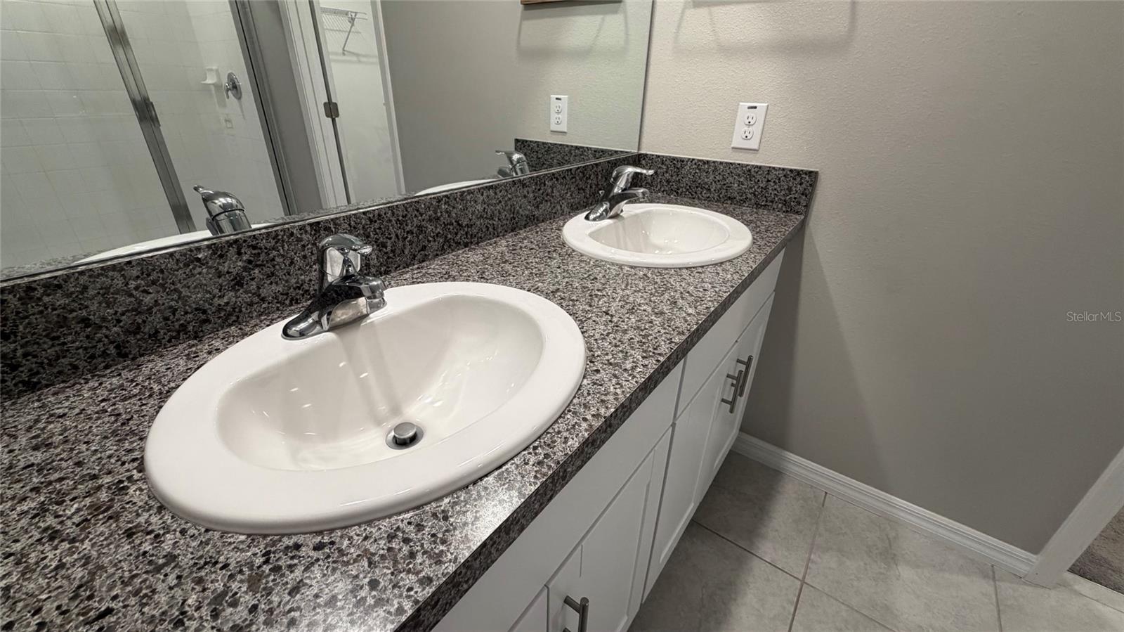 COPPERSPRING PH 2 - Residential Lease