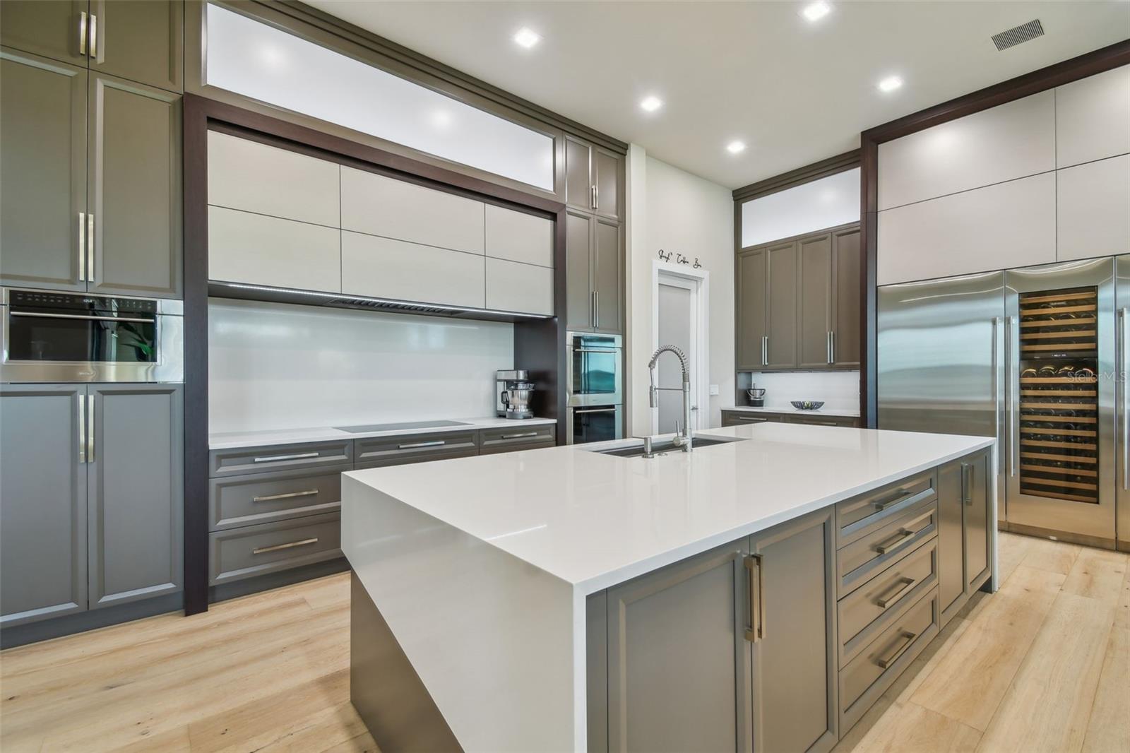 TIERRA VERDE UNIT 1 1ST REP - Residential
