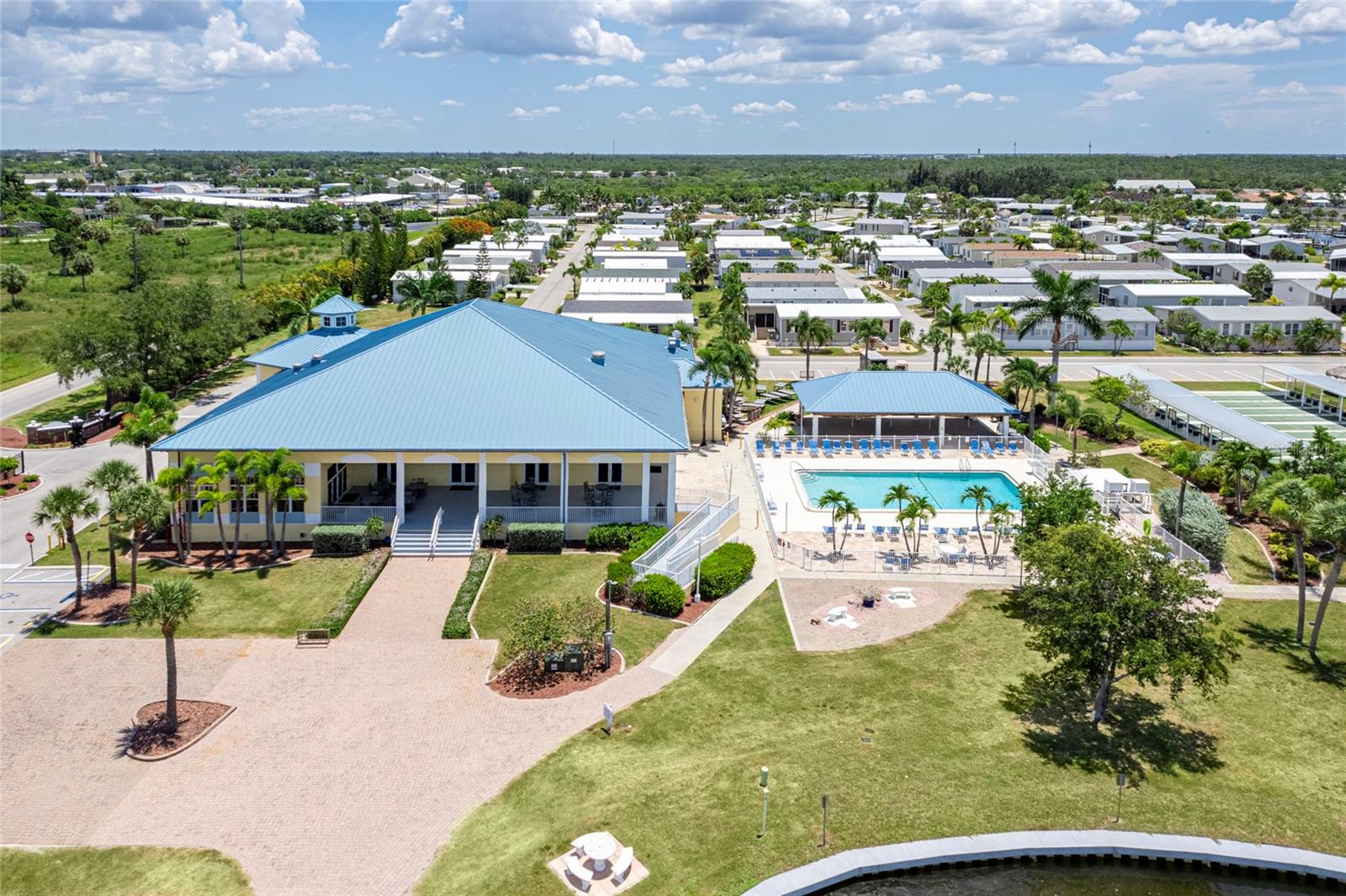 WINDMILL VILLAGE - Residential