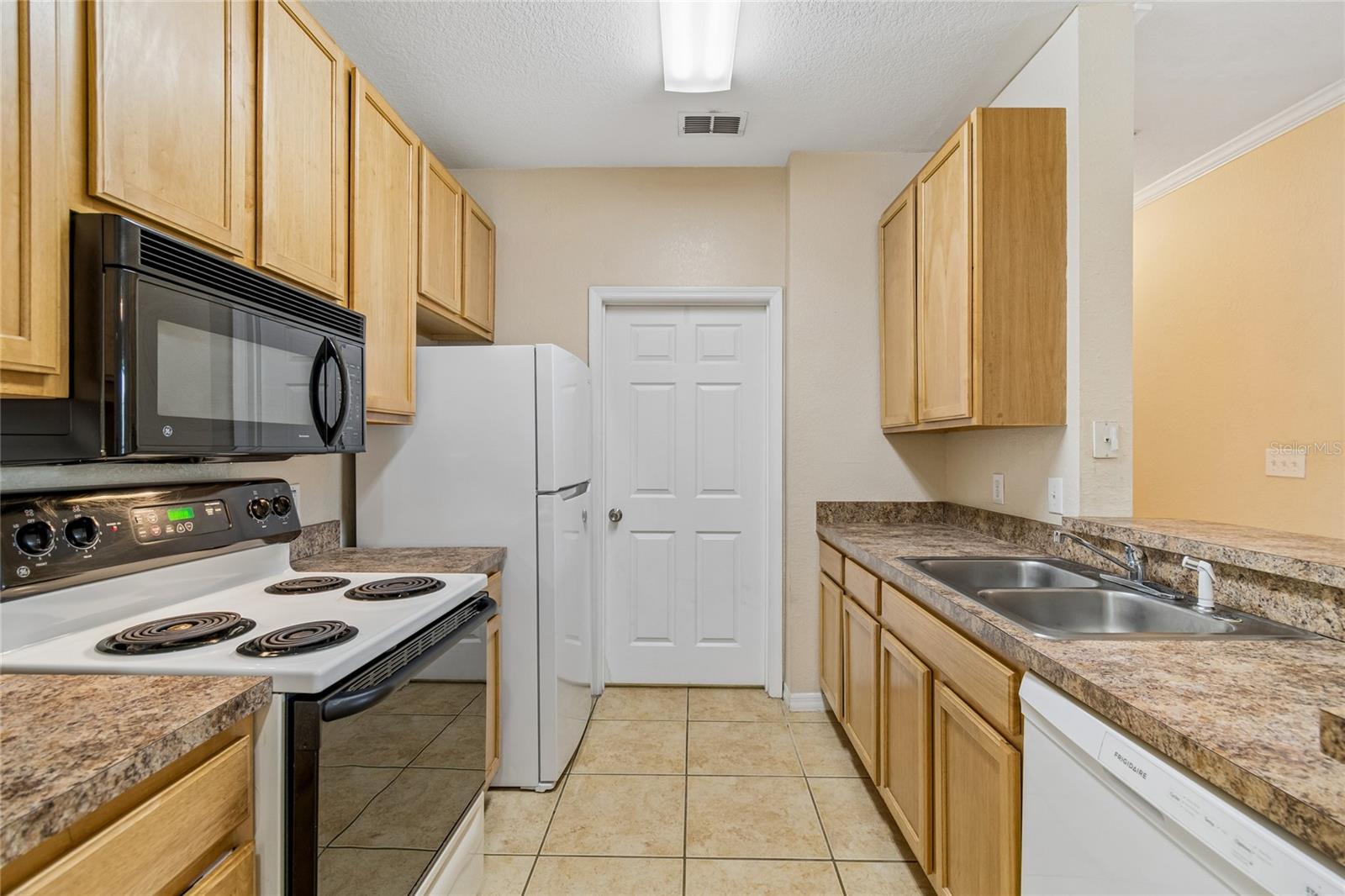 COURTNEY PALMS CONDO - Residential