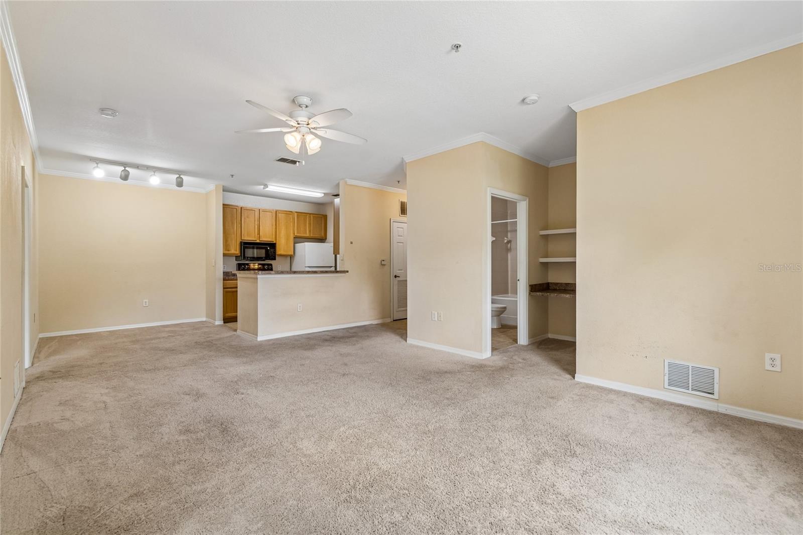 COURTNEY PALMS CONDO - Residential