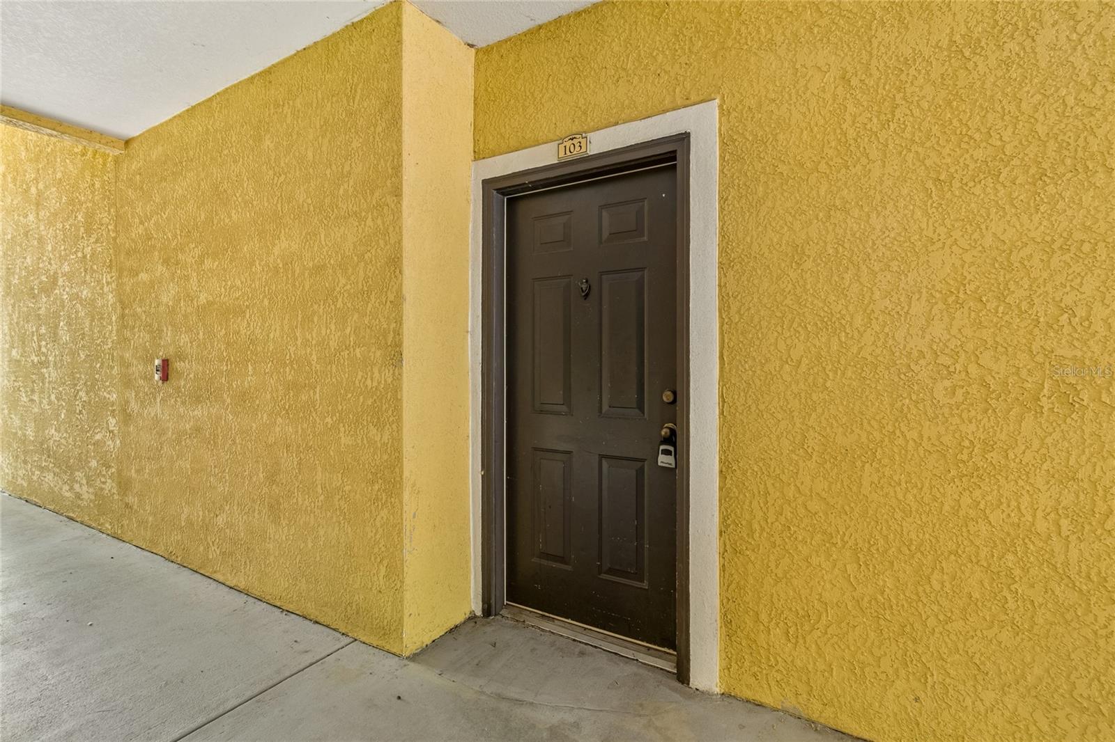 COURTNEY PALMS CONDO - Residential