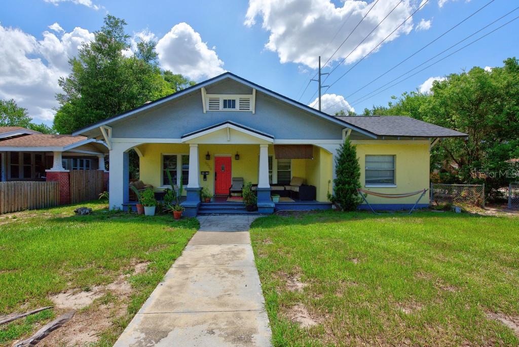 LAKEWOOD MANOR - Residential