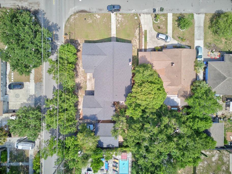 LAKEWOOD MANOR - Residential