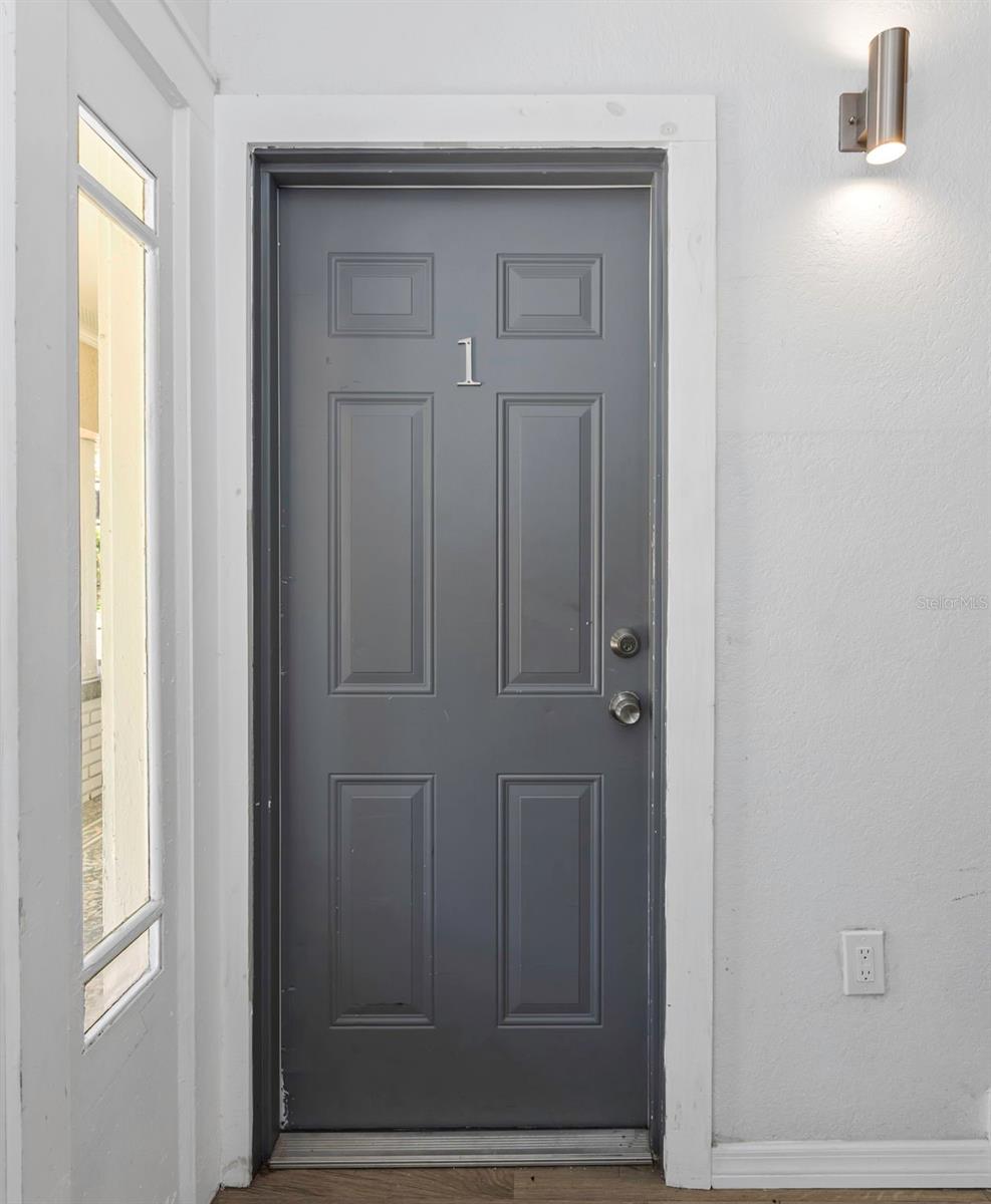 MCDANIEL & SMALLWOODS SUB - Residential Lease