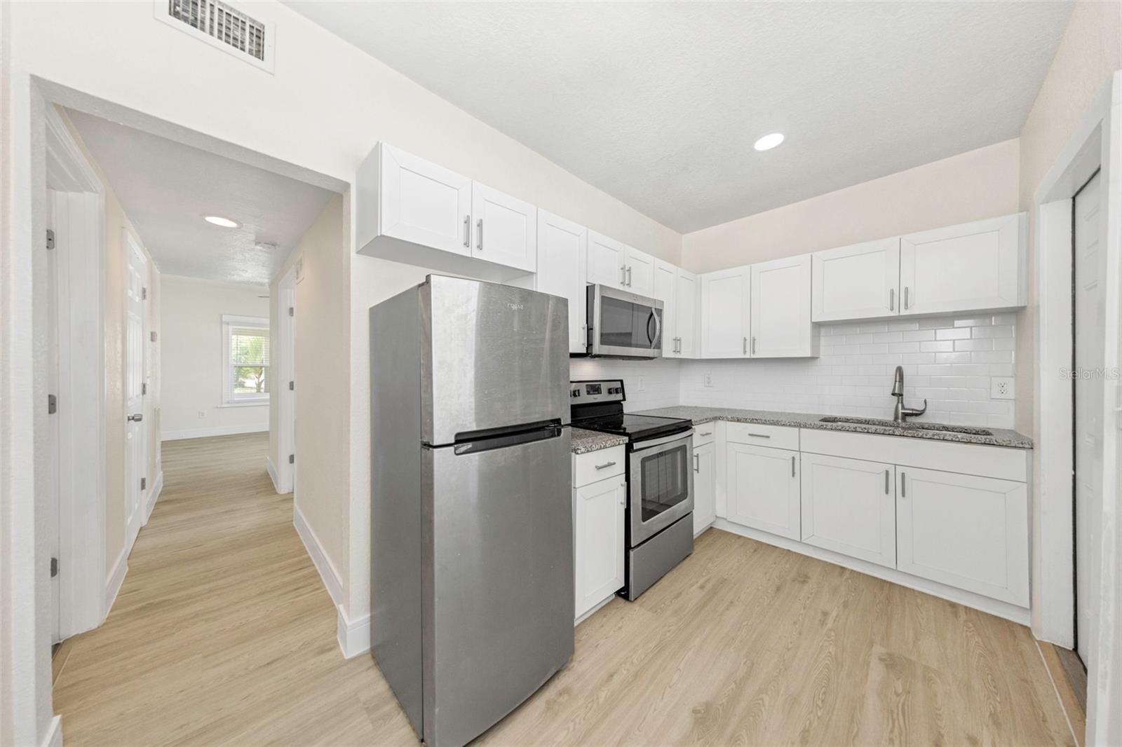 MCDANIEL & SMALLWOODS SUB - Residential Lease