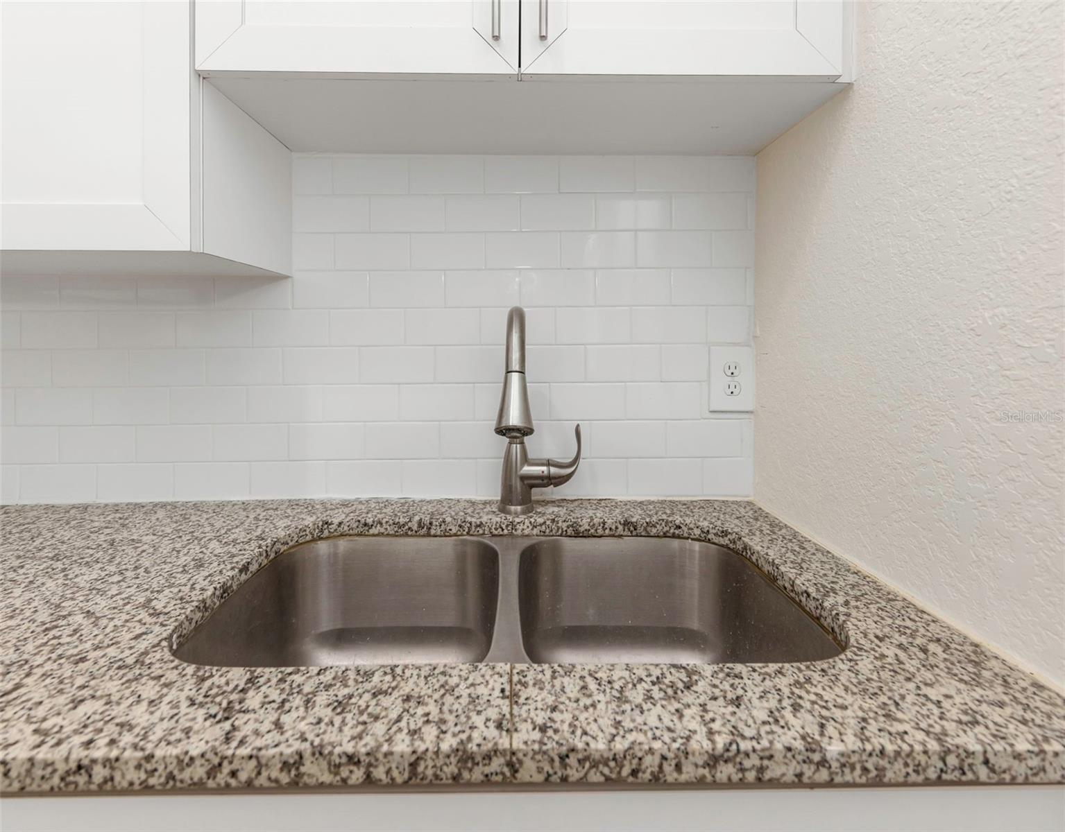 MCDANIEL & SMALLWOODS SUB - Residential Lease