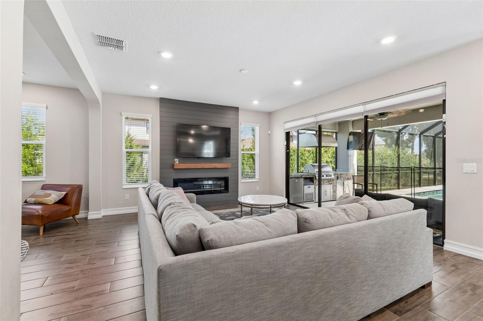 LAKE MARY LOU NORTH - Residential