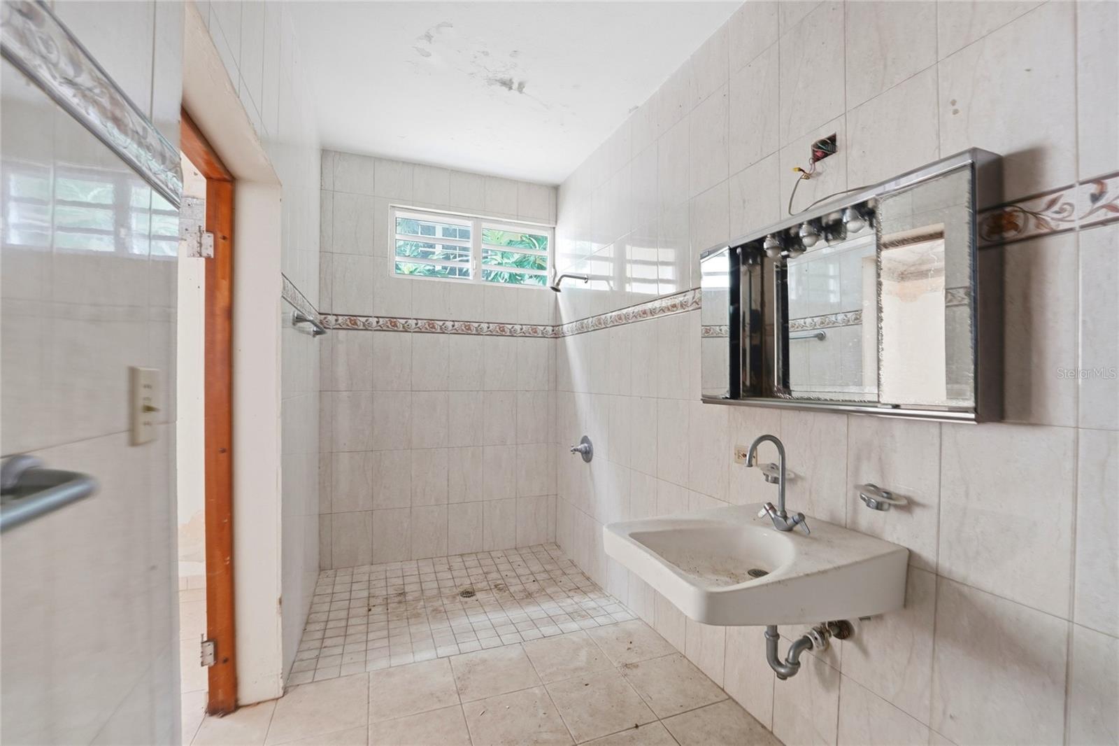 GARDEN HILLS NORTE - Residential