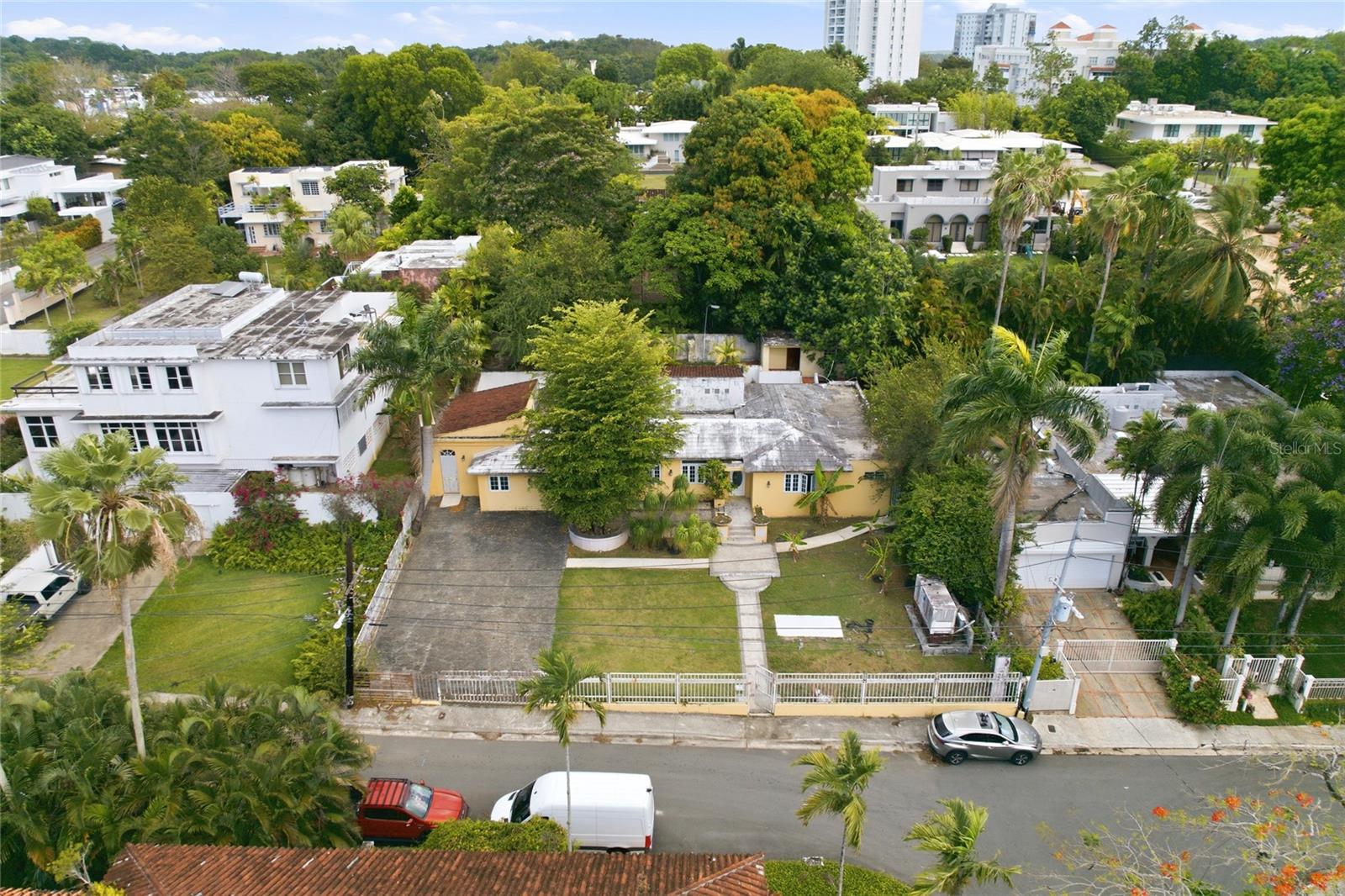 GARDEN HILLS NORTE - Residential