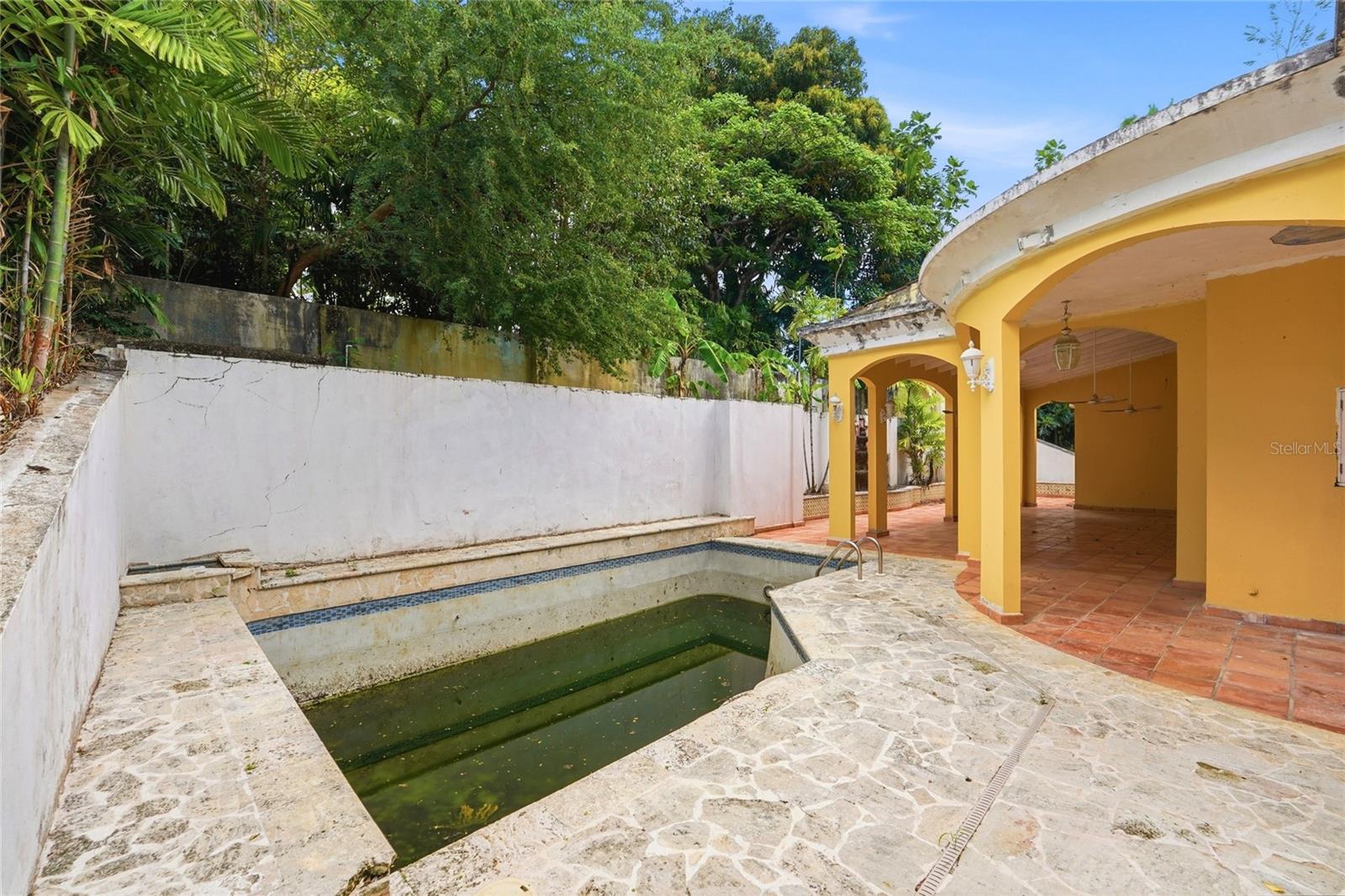 GARDEN HILLS NORTE - Residential